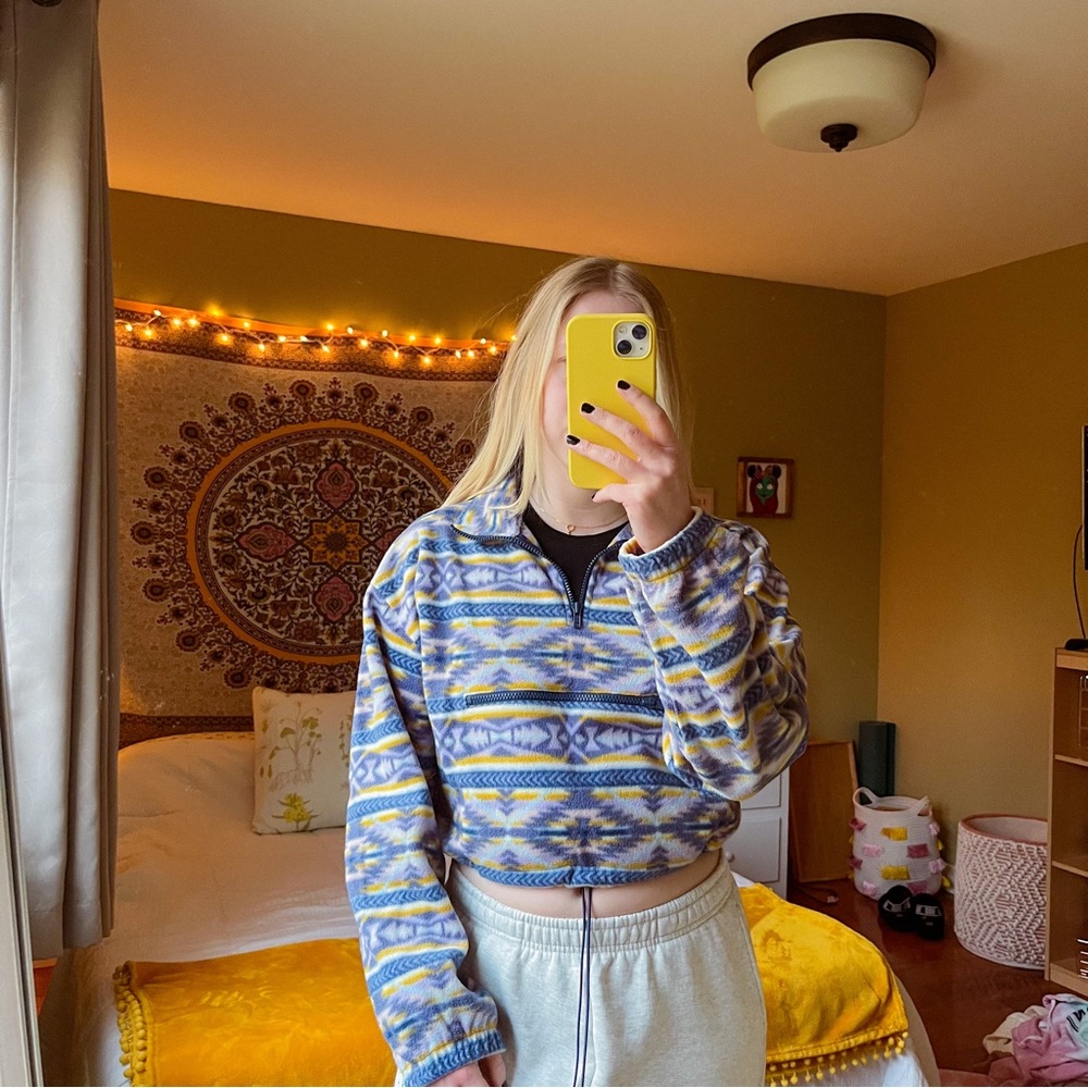 80’s ski cropped sweatshirt 💜